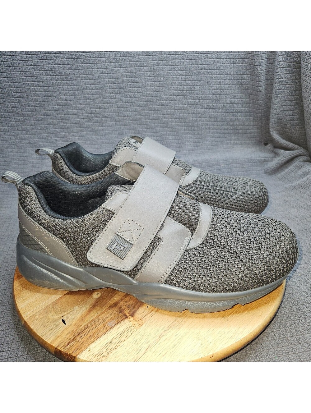 Propet MAA013M Men's 12 Grey Mesh Hook Loop Athletic Walking Shoes 5E